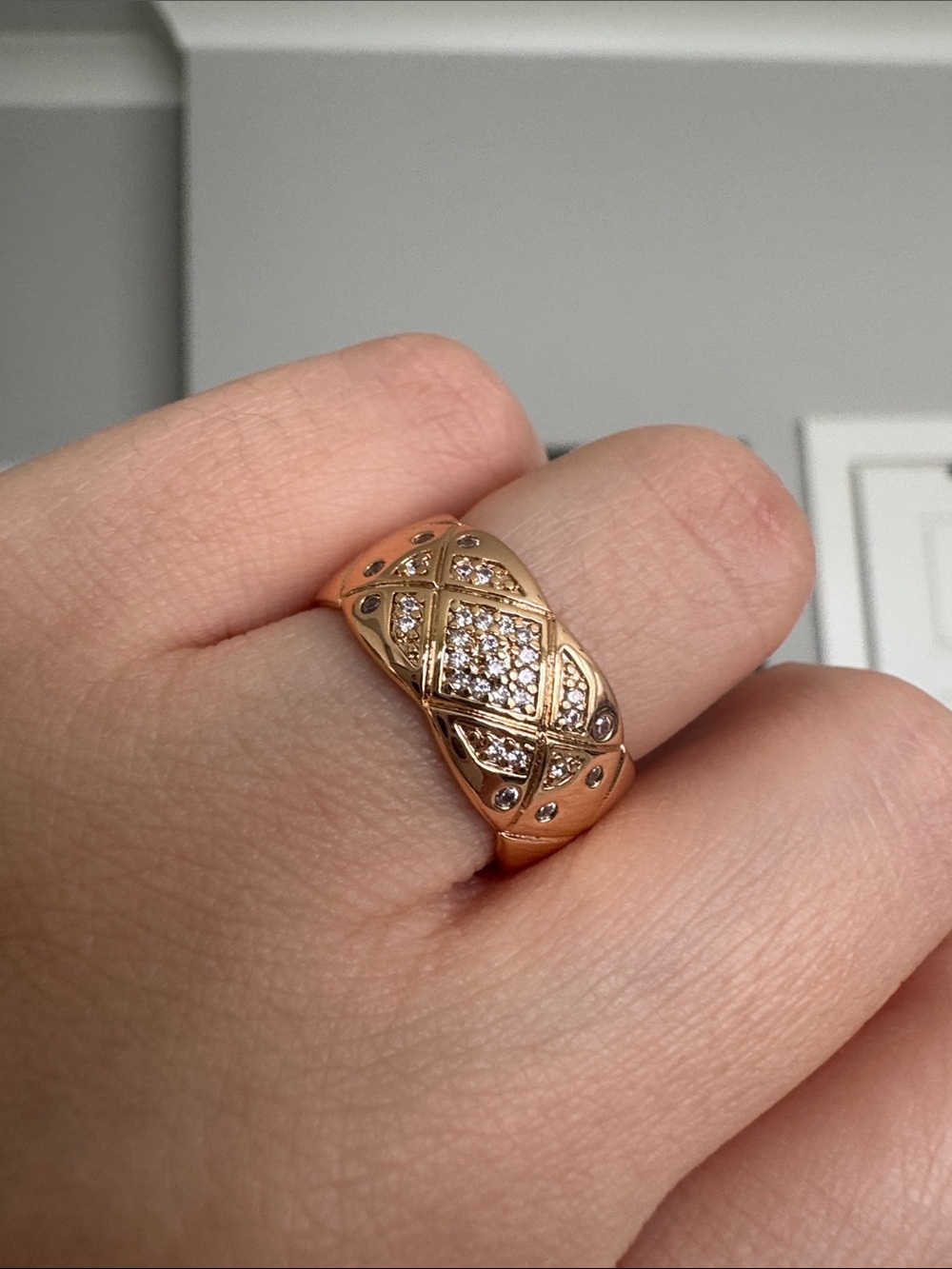CC Style Coco Crush Quilted Ring Rose Gold Tone Size 6–6.5